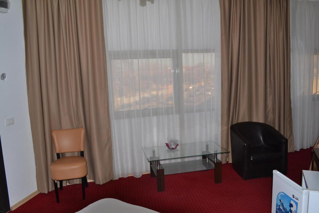 Live Tulcea Hotel Exterior foto